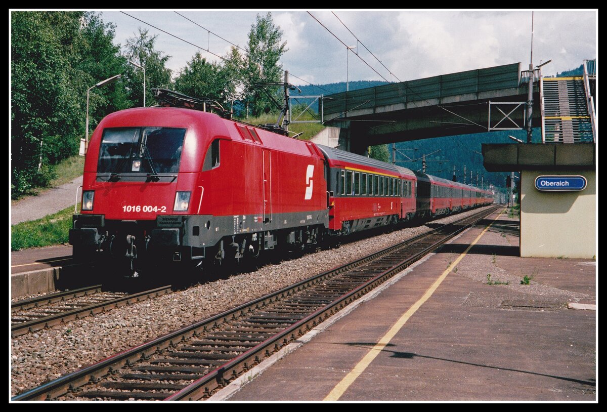 1016 004 mit IC537 in Oberaich am 14.06.2002.