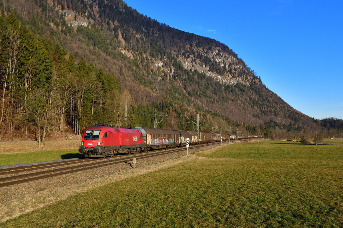 1016 005 mit GAG 49839 am 22.02.2020 bei Niederaudorf.