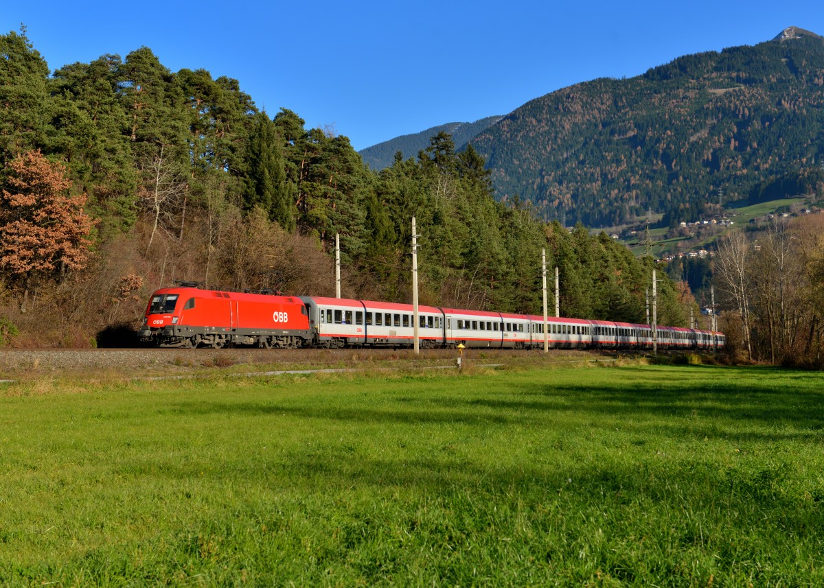 1016 013 mit einem OIC am 17.11.2012 bei Terfens. 