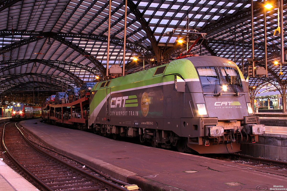 1016 014  CAT  am NJ420 nach D´dorf in Köln Hbf am 29.12.2019