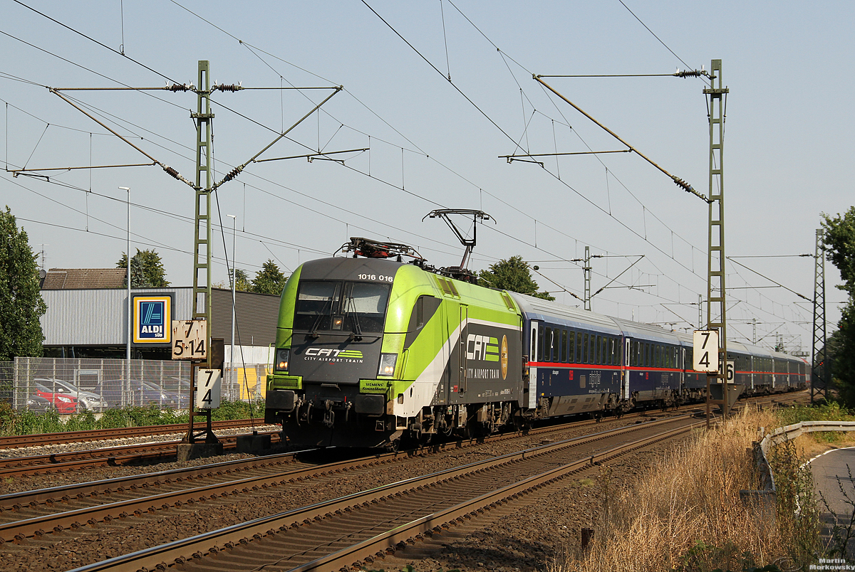 1016 016 mit Nightjet Lr bei Köln Stammheim am 26.07.2019