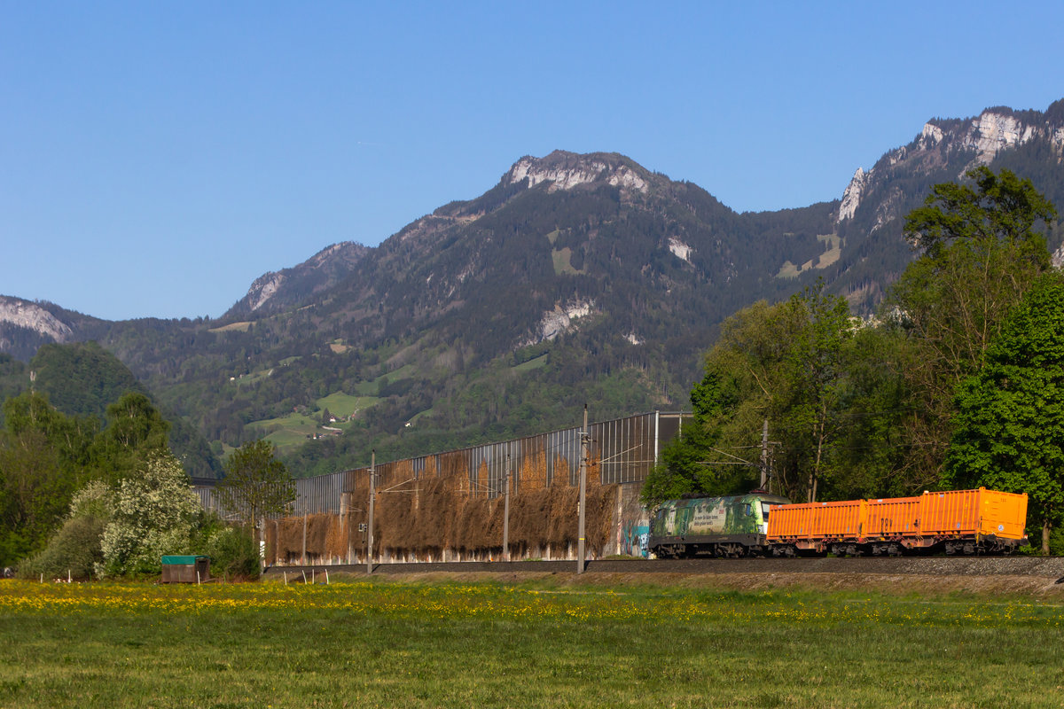 1016-023-4 mit einem kurzen Zug zwischen Götzis und Altach. 23.4.20