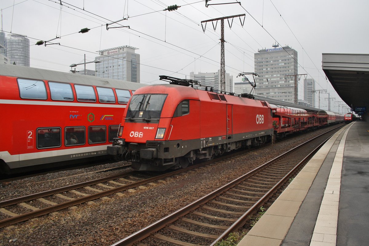 1016 027-5 durchfährt am 2.7.2017 mit dem Leerpark des EN420 von Innsbruck Hauptbahnhof nach Düsseldorf Hauptbahnhof den Essener Hauptbahnhof in Richtung Osten/Bochum.