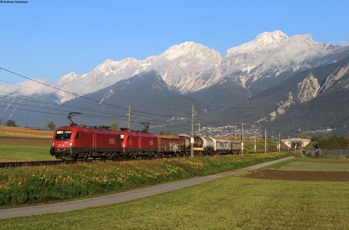 1016 038 und 1016 010-1 mit dem 45701 (Buchs-Hall in Tirol) bei Flauring 16.10.21