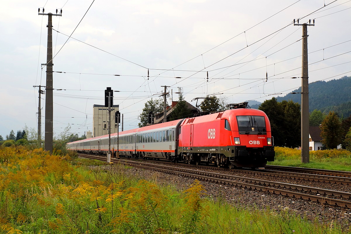 1016 049 fährt am 06.09.2014 mit dem EC 113 Frankfurt/Main - Klagenfurt durch Rothenturn