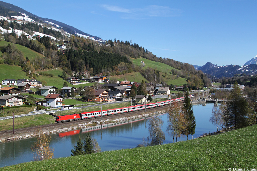 1016 049 mit EC 164 am 25.10.2014 bei Taxenbach. Bahnbilder.de
