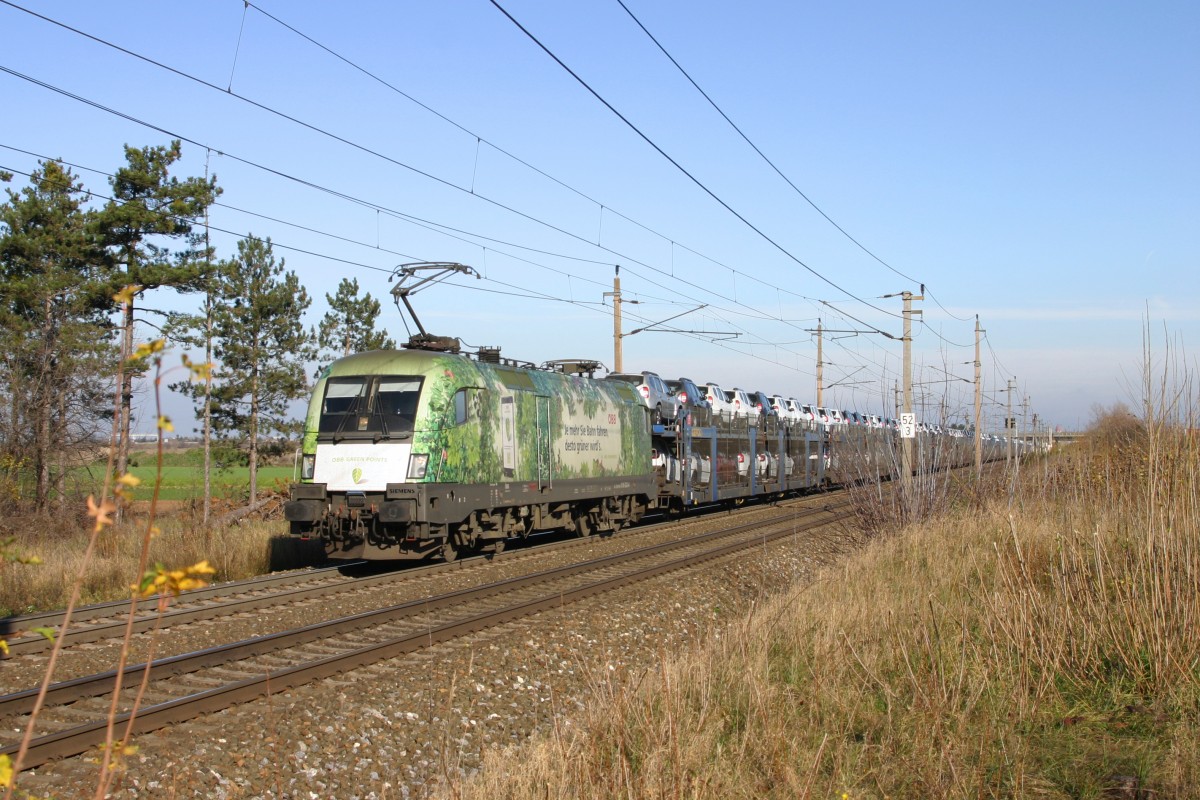 1016.023  Green Point  fährt mit G-48185 zwischen Wr.Neustadt und St.Egyden am 16.11.14