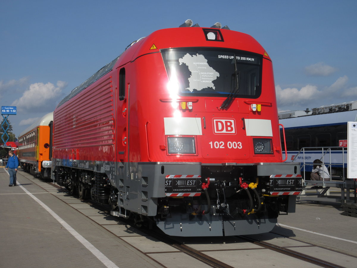 102 003 auf der Innotrans 2016 in Berlin