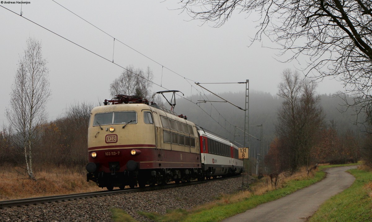 103 113-7 mit dem IC 185 (Stuttgart Hbf-Zürich HB) bei Neufra 5.12.14