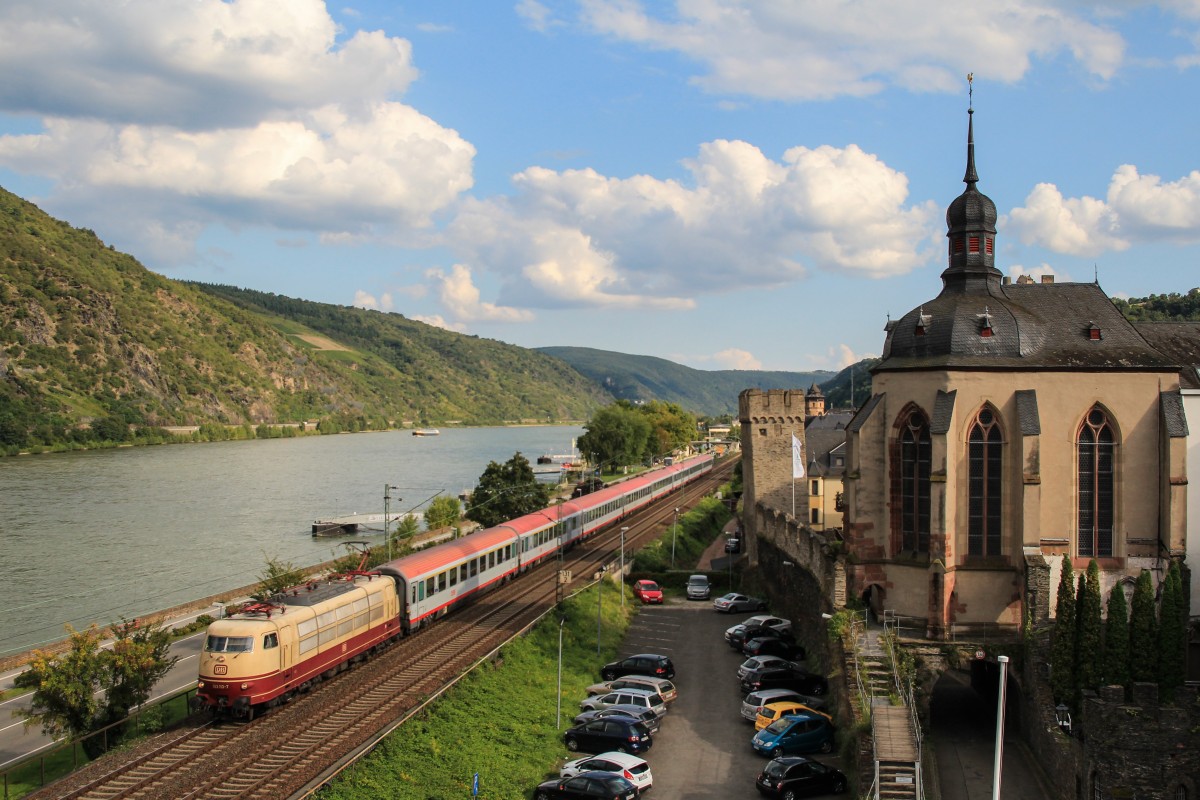 103 113 mit dem IC 118 am 21. August 2014 in Oberwesel.