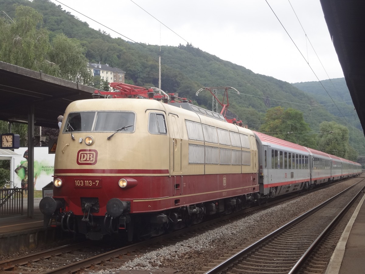 103 113 mit dem IC119 in Bingen(Rhein) Hbf. (Spätsommer 2013)