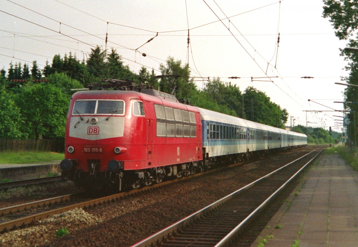 103 155 mit Umleiter-IR 2180 (Hannover–Fredericia) am 06.06.1998 in Klecken