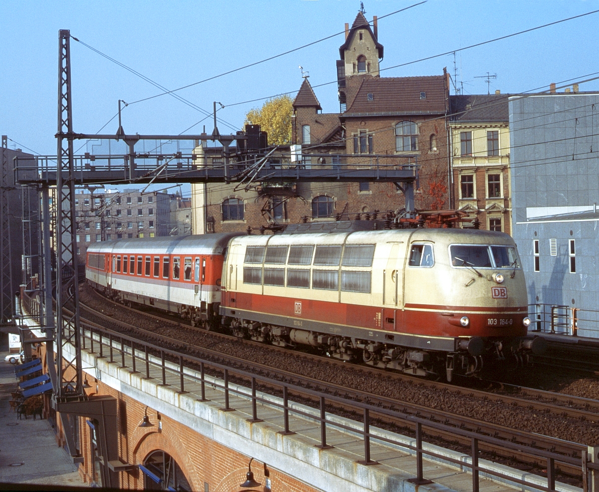 103 164, Berlin - Zoo, Oktober 1996.