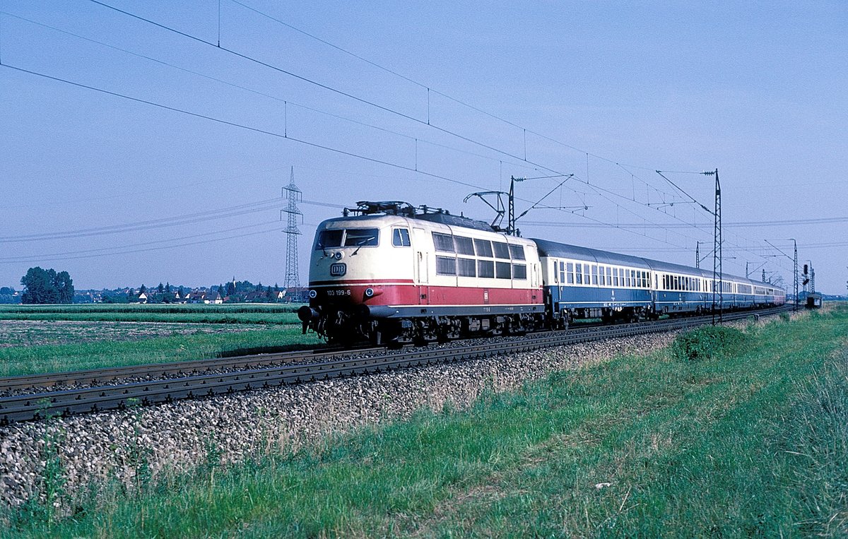 103 199  Kissing  10.07.87