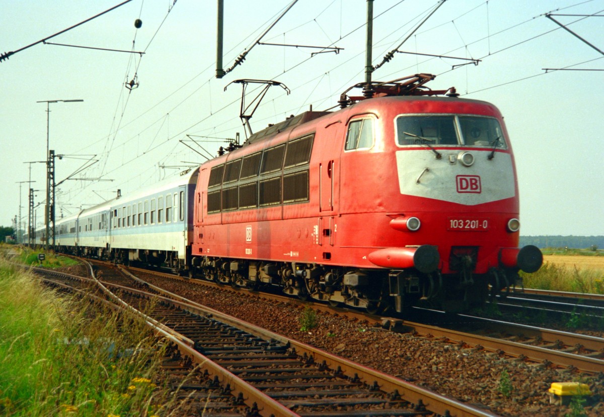 103 201 mit IR 2743  Sanssouci  (Aachen–Berlin) am 20.08.1998 in Vechelde