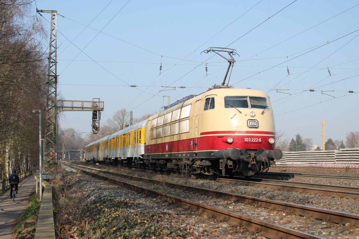 103 222 mit Messzug kurz vor der Siebenbogenbrücke bei Fürth. Sie fuhr an diesem vormittag den 14.03.2014 insgesamt 2x mit hohem Tempo vorbei.