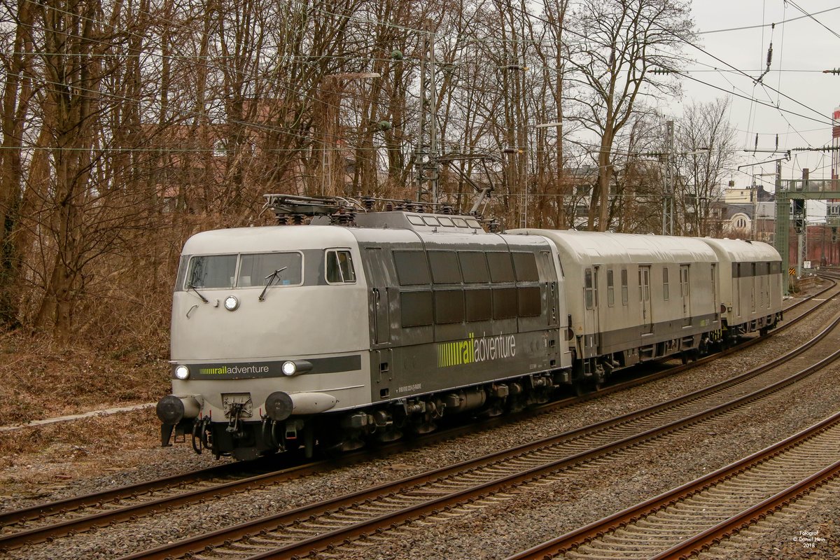 103 222 Railadventure mit Railadventurewaggons in Wuppertal, M�rz 2018.