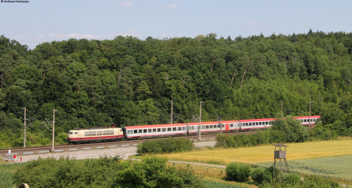 103 235-8 mit dem IC 118 (Salzburg Hbf-Mnster(Westf)Hbf) bei Enzweihingen 13.7.13