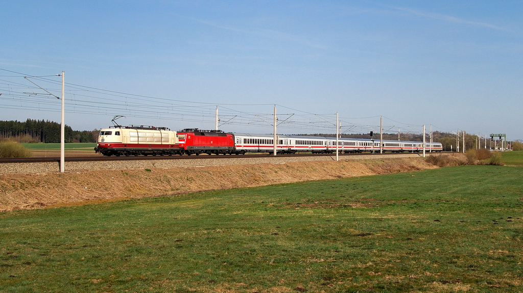 103 235 mit IC 2206 bei Mammendorf (30.03.2014)