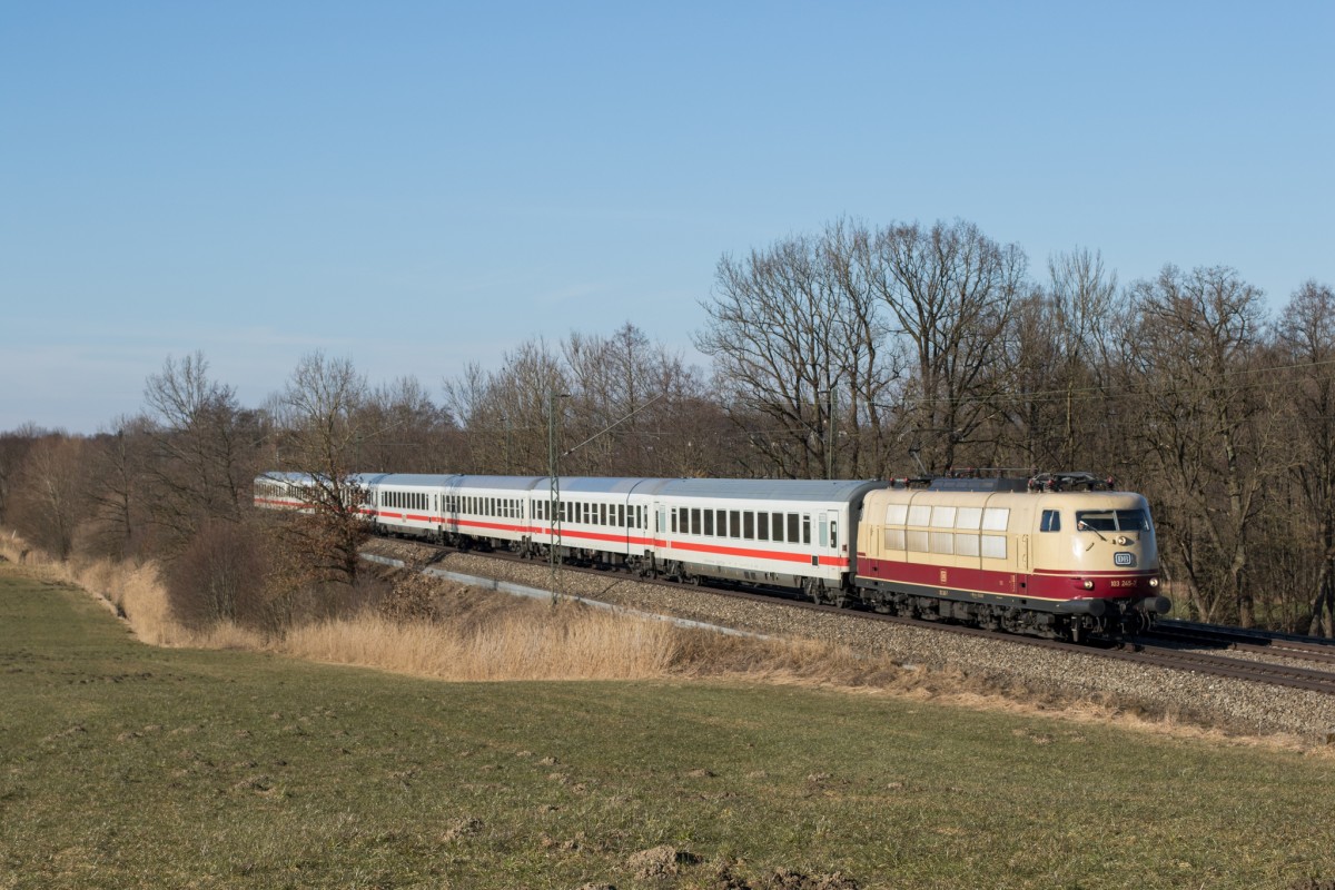 103 245 mit dem IC 1281 am 7. März 2015 bei Hilperting.