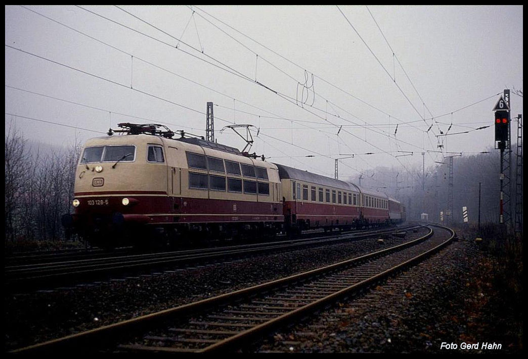 103128 erreicht hier mit dem IC 639 Teutoburger Wald in Richtung Osnabrück fahrend am 23.11.1991 um 11.14 Uhr den Ortsrand von Hasbergen.