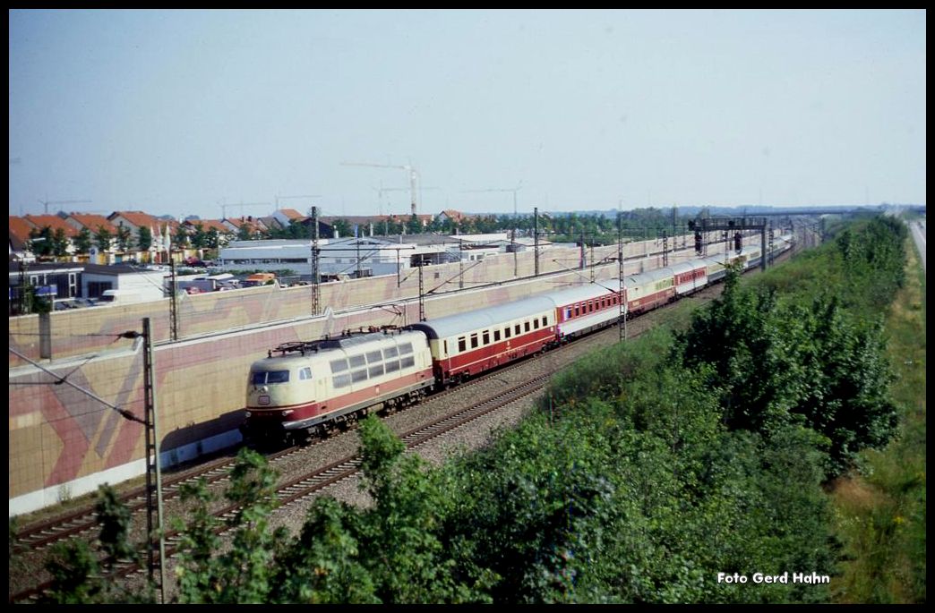103136 fuhr mit IC 604 Richtung Mannheim am 6.7.1991 um 17.19 Uhr durch Hockenheim.