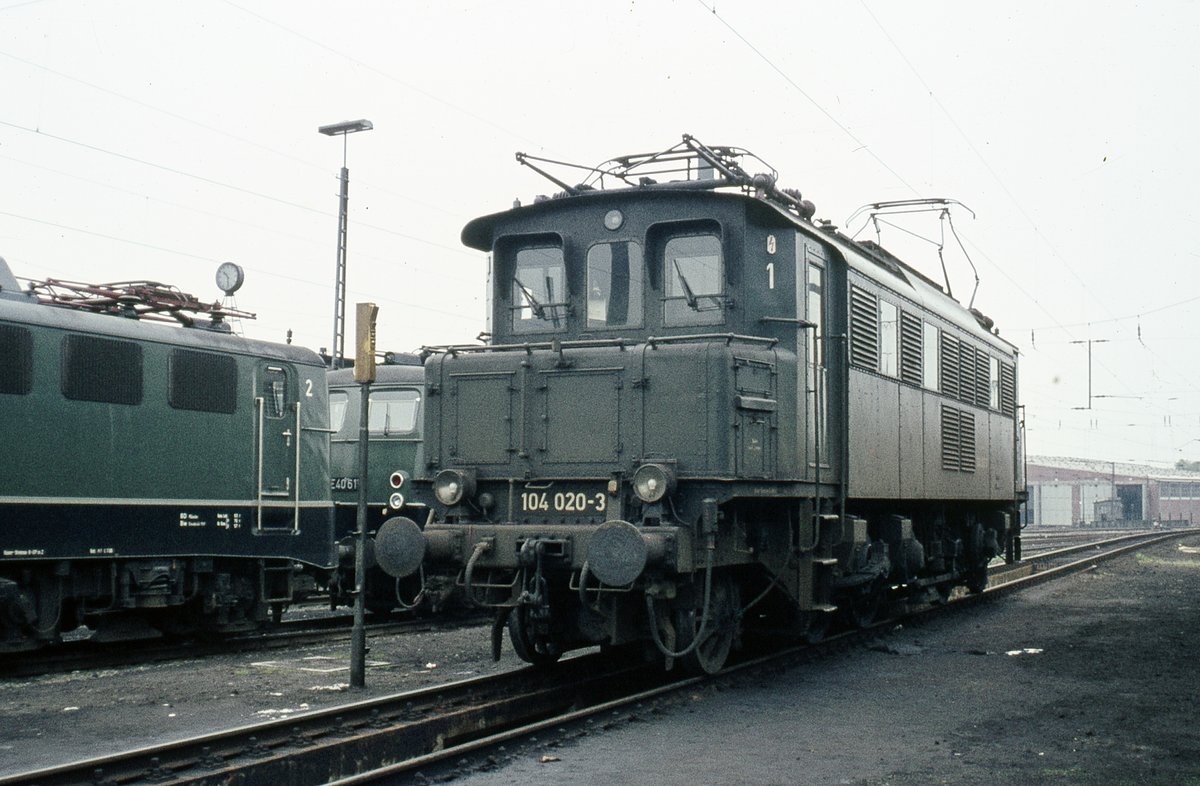 104 020  im Bw 