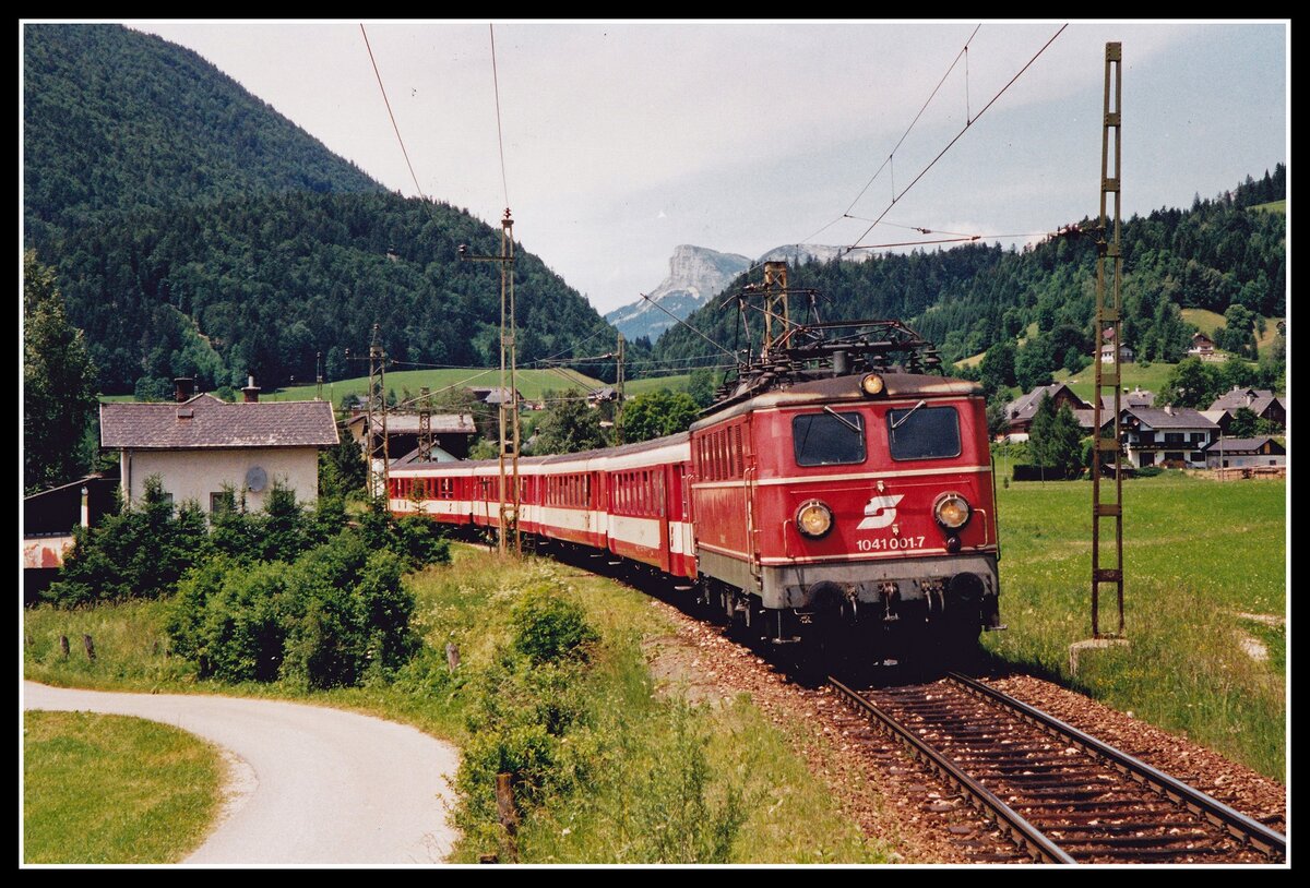 1041 001 mit R3416 bei Kainisch am 27.06.2001.