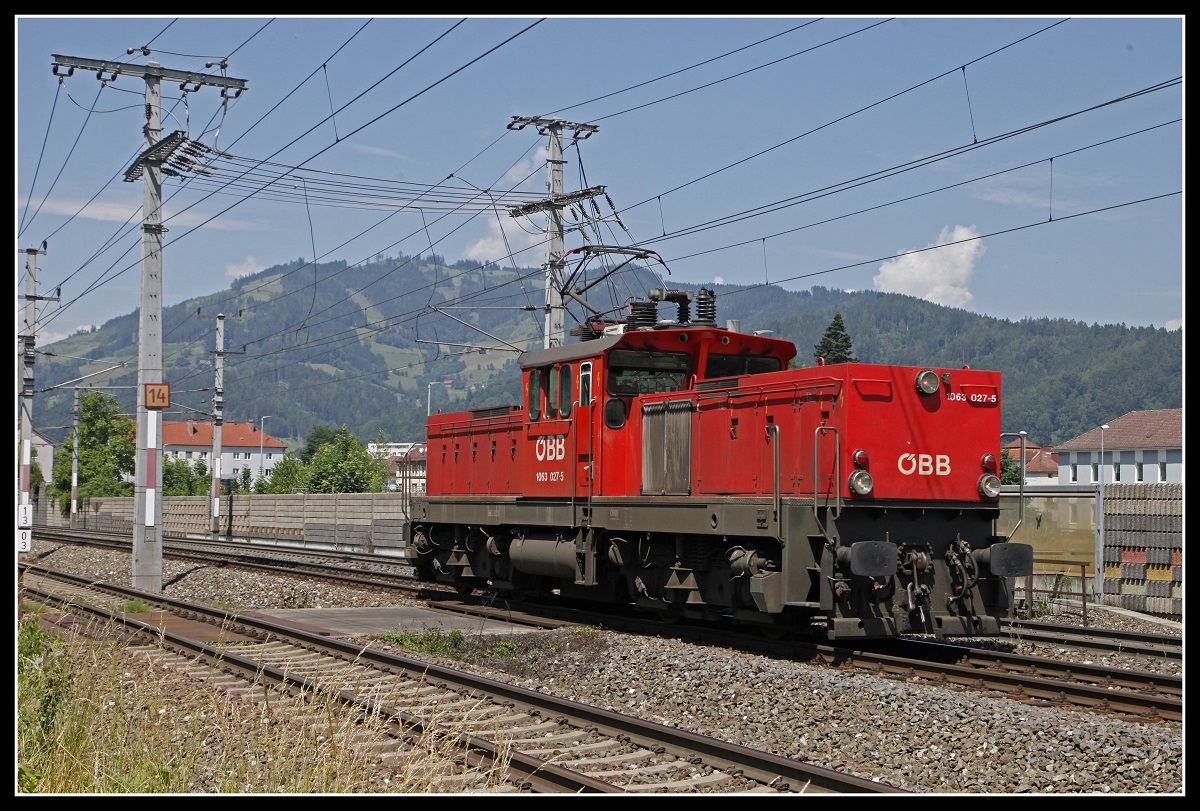 1063 027 als Lokzug bei Bruck / mur am 19.06.2019.