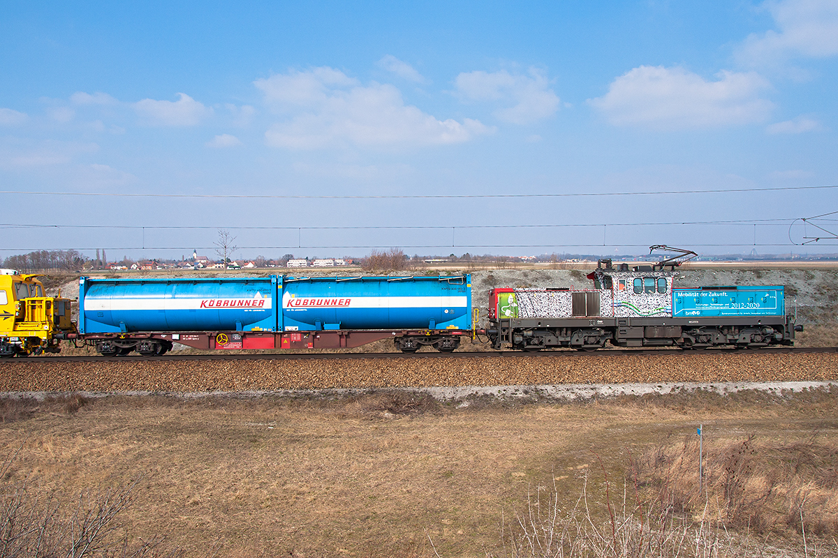 1063 034  Mobilität der Zukunft  konnte am 13.03.2017 im Tullnerfeld in Fahrtrichtung Tulln abgelichtet werden.