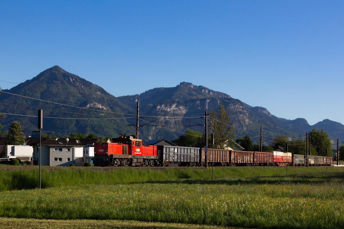 1063 042-6 in Dornbirn Haselstauden. 7.5.20