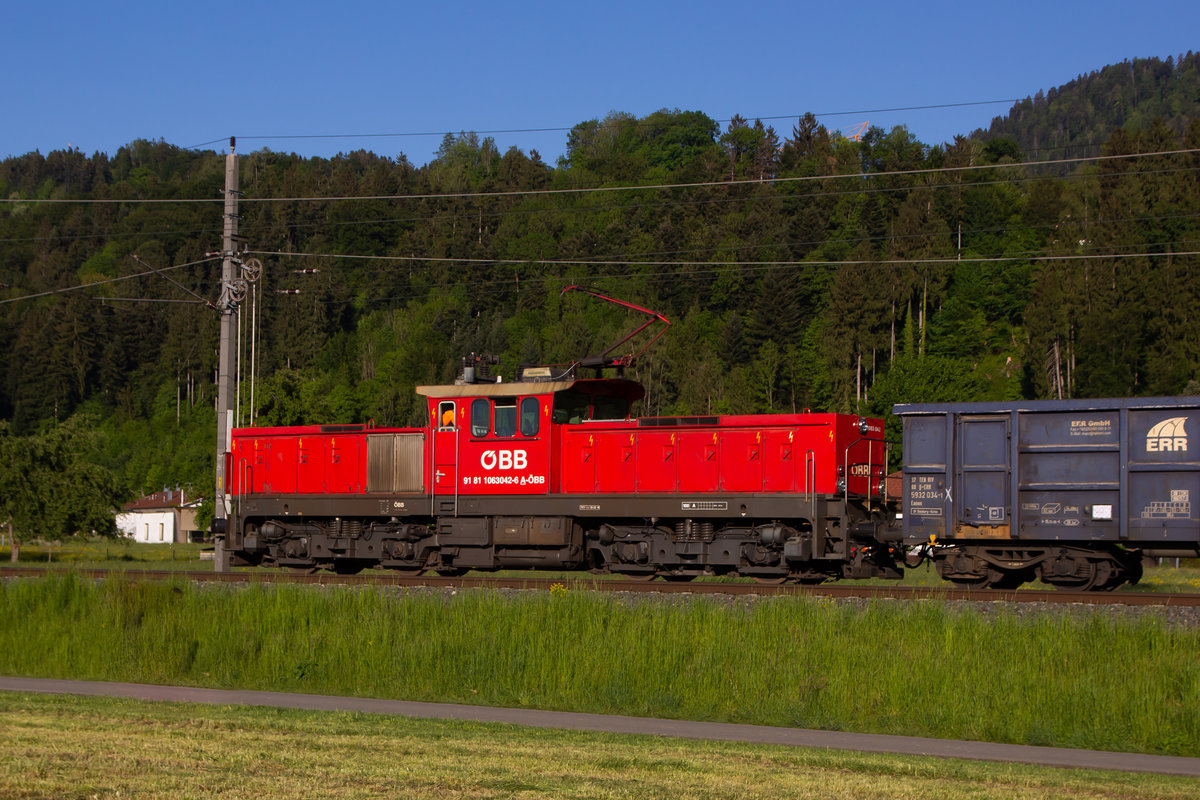 1063 042-6 in Dornbirn Haselstauden. 7.5.20