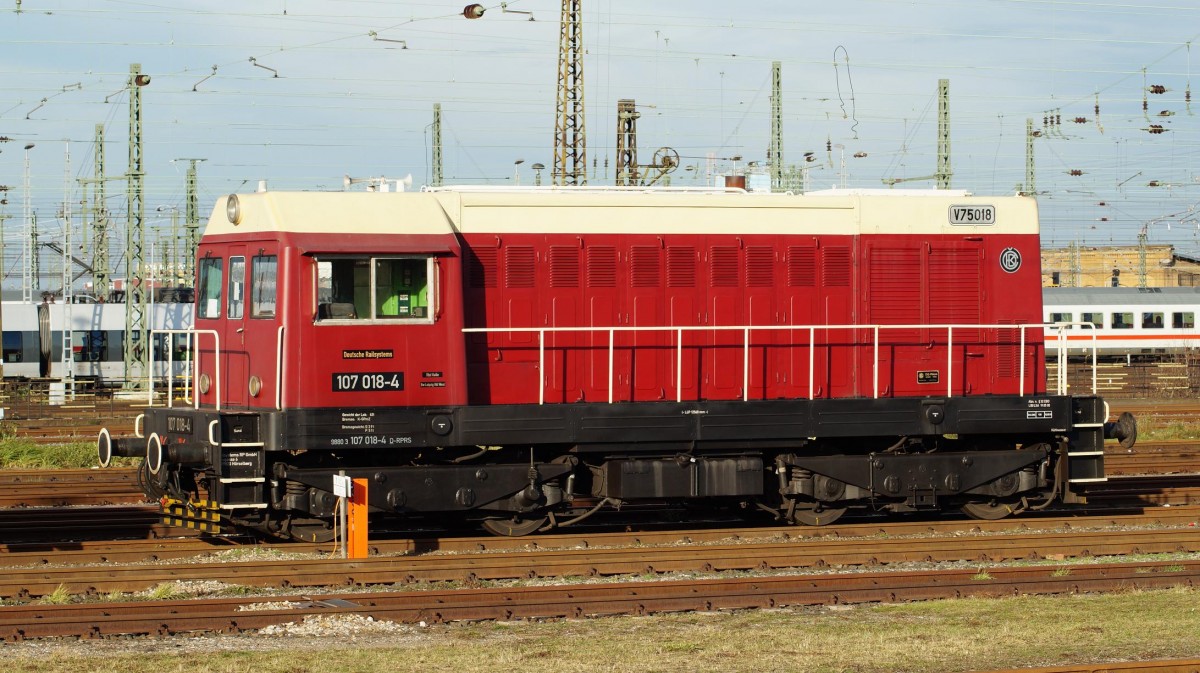 107 018-4 der Railsystems RP GmbH am Leipzig Hbf 20.12.2015