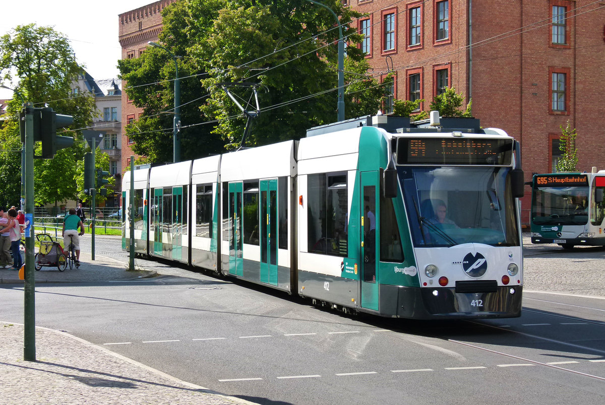 11. August 2014, Straßenbahn in Potsdam, Stadler Variobahn Tw 412 