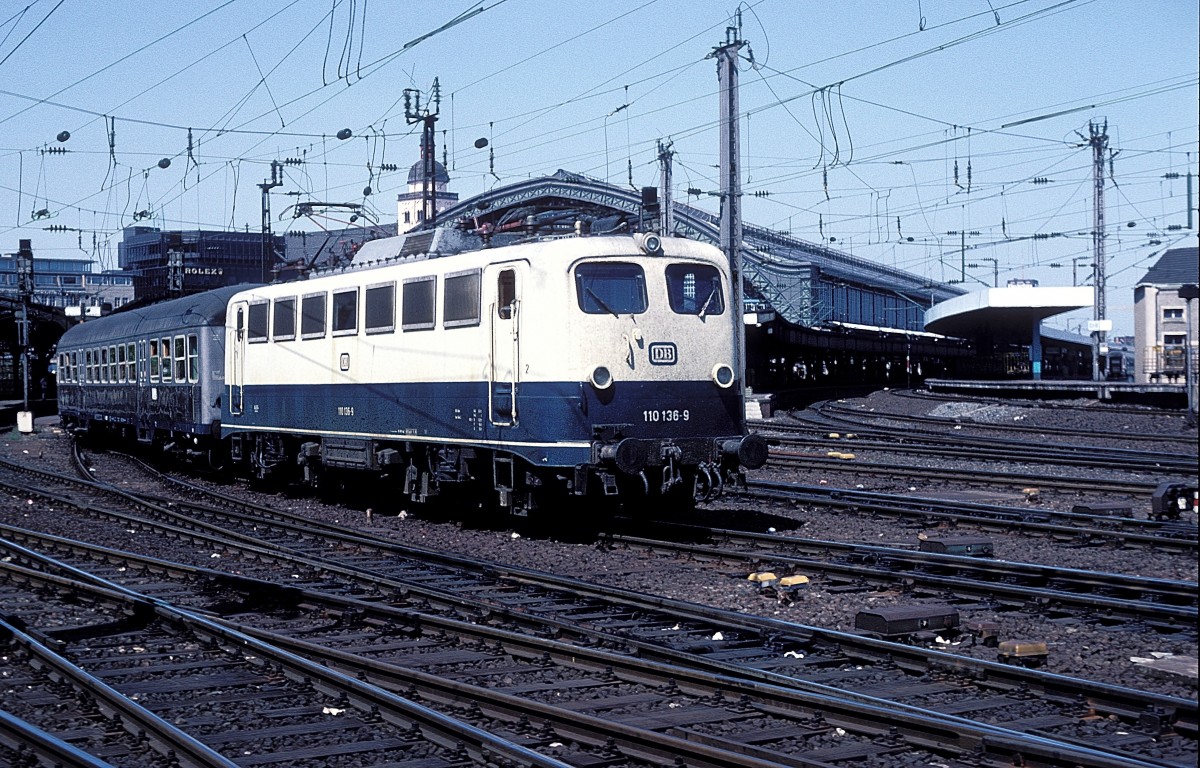  110 136  Köln  Hbf  13.05.88