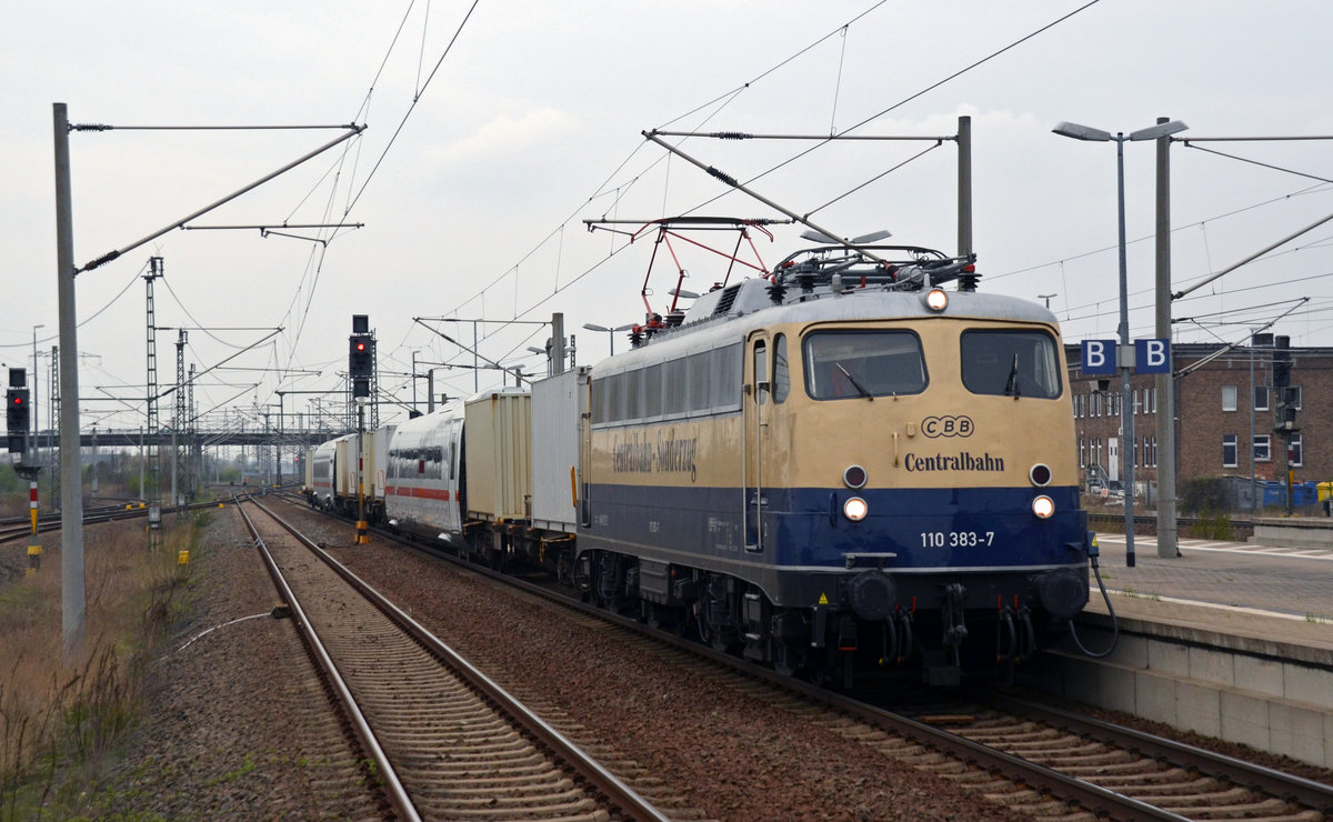 110 383 überführte am 05.04.17 einen ICE4-Triebkopf sowie einen Mittelwagen von Hennigsdorf nach Passau. Mit knapp 5 Stunden Verspätung rollt das Gespann hier durch Bitterfeld Richtung Leipzig. 