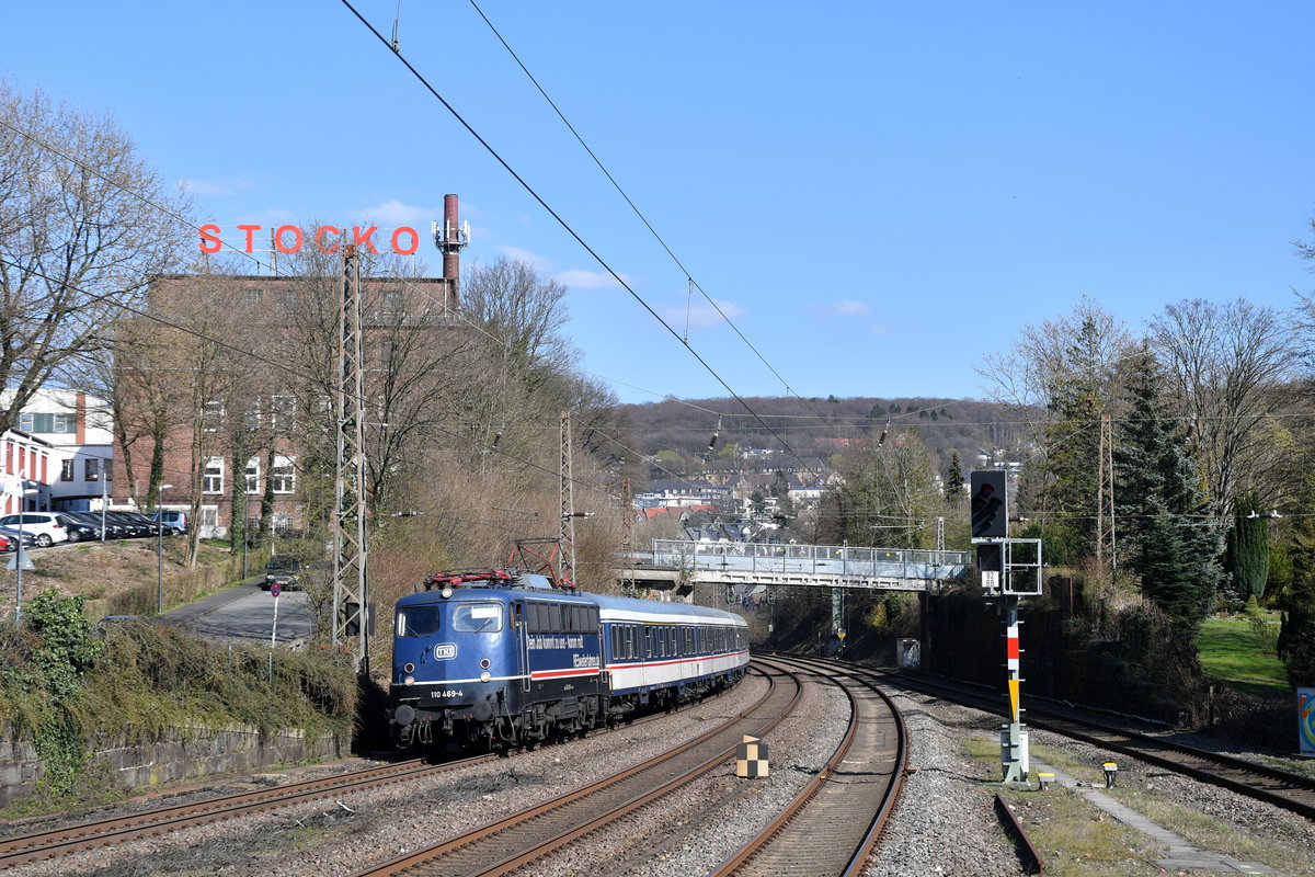 110 469 mit DPN 32511 (Wuppertal-Oberbarmen - Bonn Hbf) am 29.03.2019 in Wuppertal-Sonnborn
