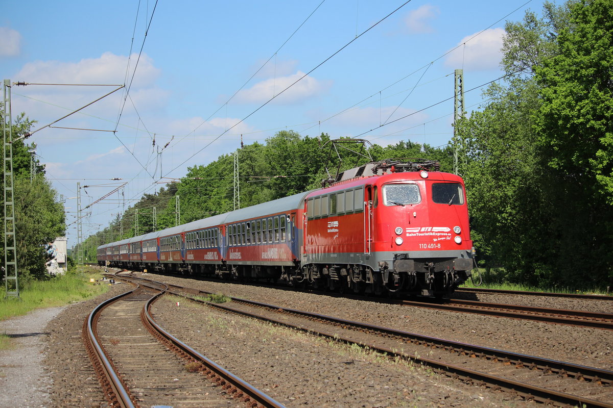 110 491 der BTE mit HKX auf der Fahrt nach Köln in Sythen am 25.5.17 