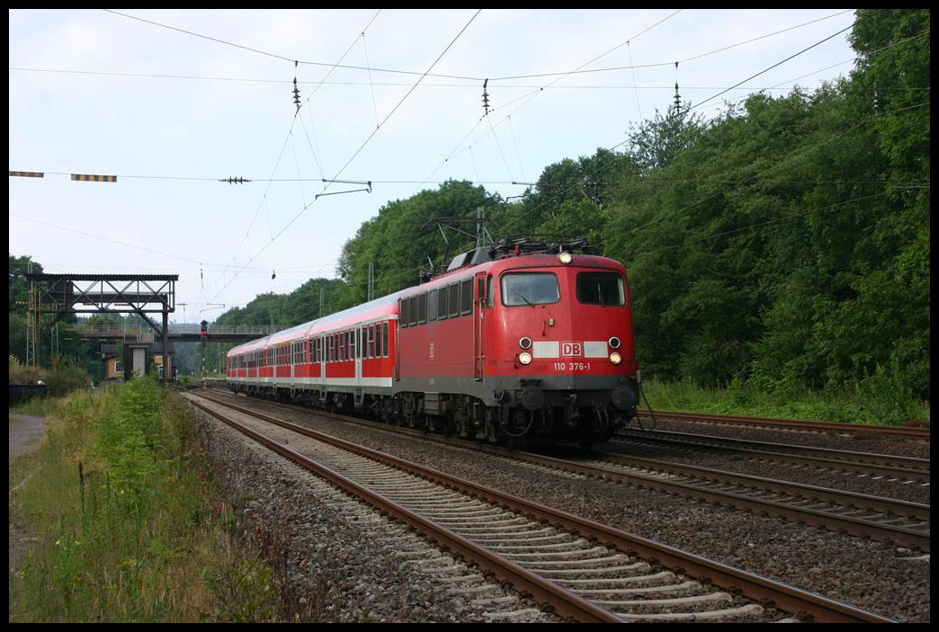 110376 fährt in Natrup Hagen am 16.07.2005 um 8.33 Uhr weiter nach Osnabrück.