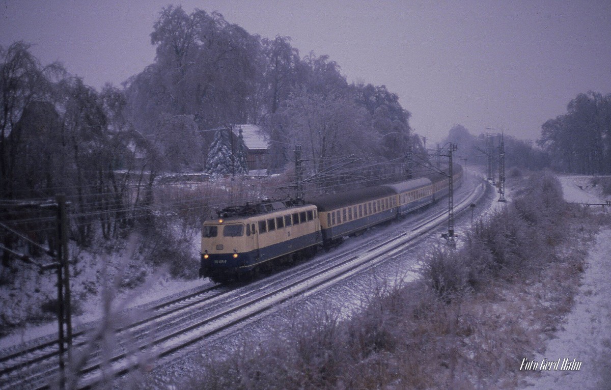 110405 mit D 439 nach Rostock am 3.12.1988 um 11.15 Uhr bei Vehrte.