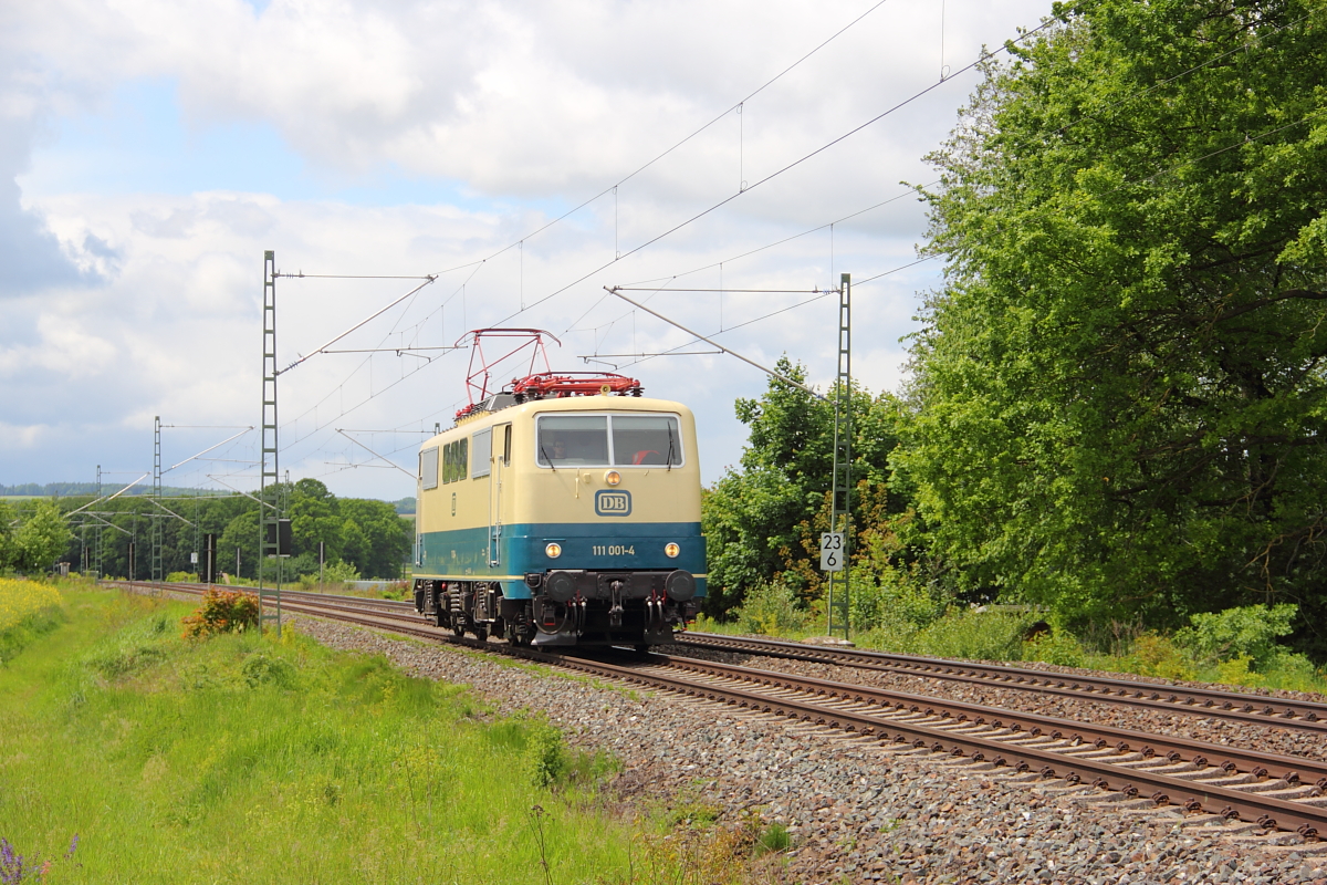 111 001-4 DB bei Bad Staffelstein am 12.05.2014.