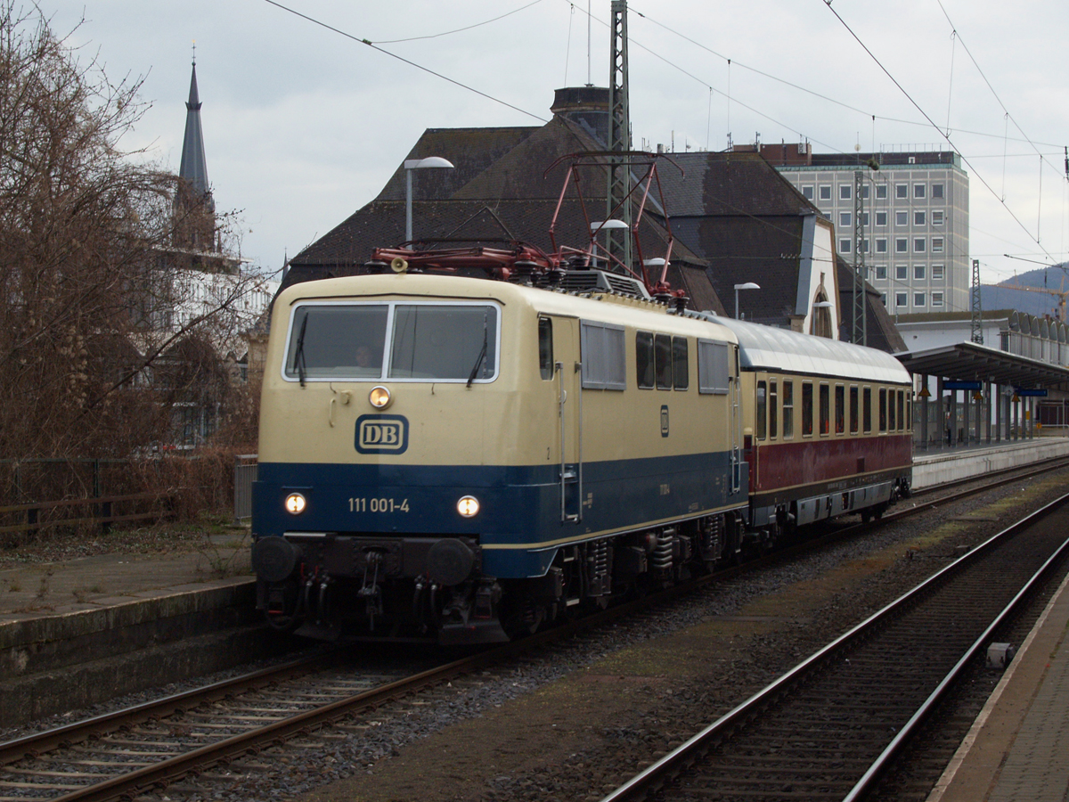 111 001, Koblenz HBf, 27-3-2015