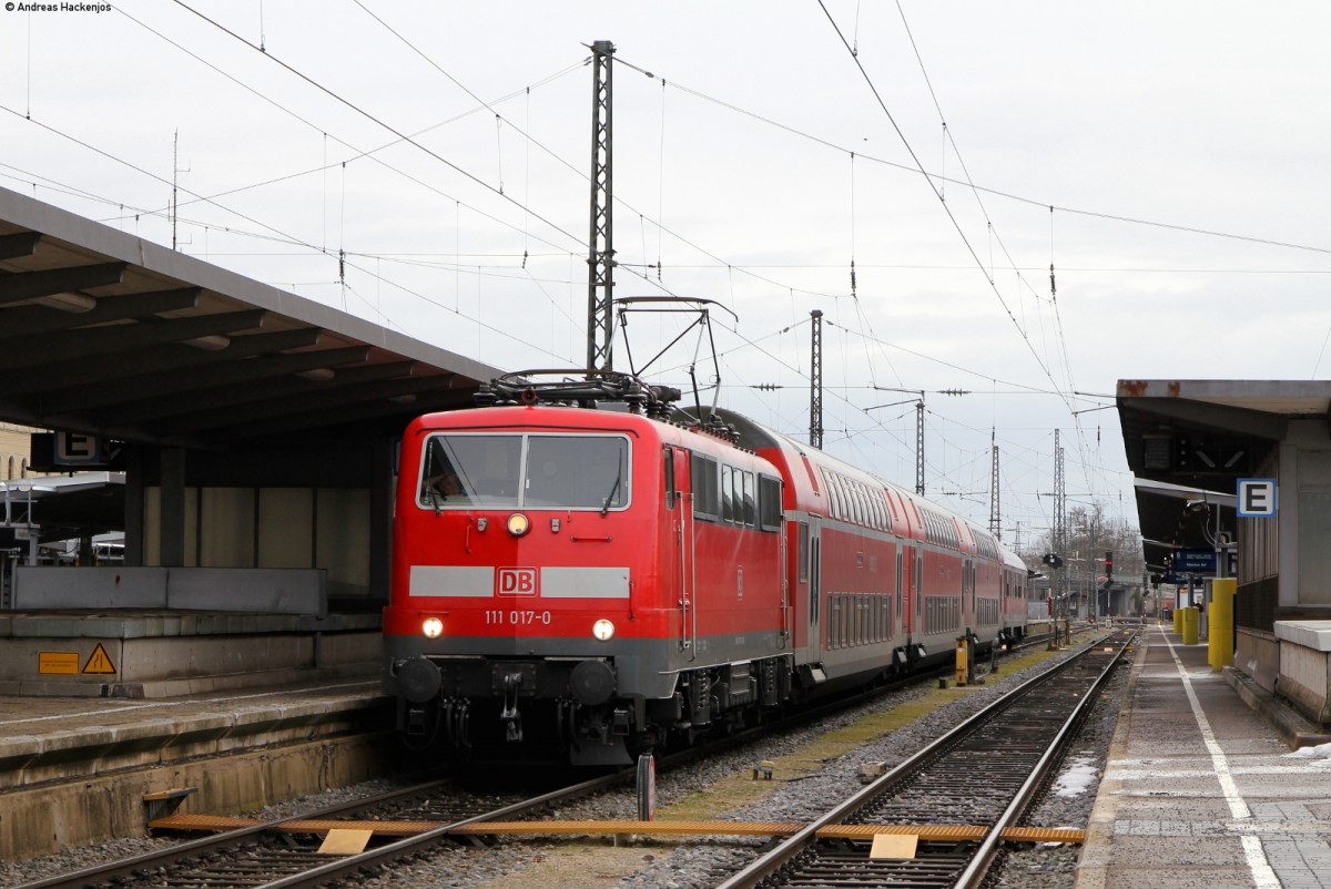 111 017-0 mit dem RE 59122 (Augsburg Hbf-Nürnberg Hbf) in Augsburg Hbf 24.2.15