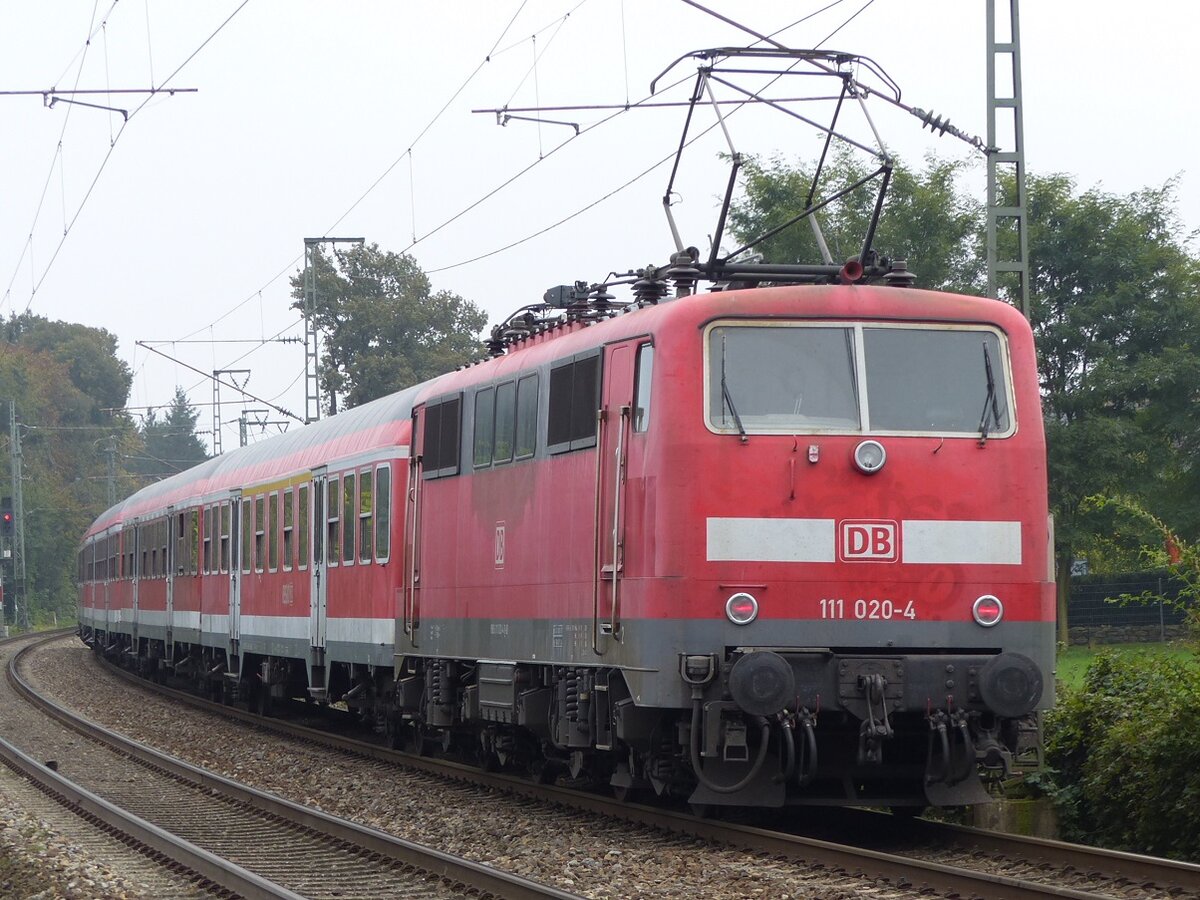 111 020 schiebt RB 68 Salzbergen - Münster in Richtung Bahnhof Rheine, 01.10.14