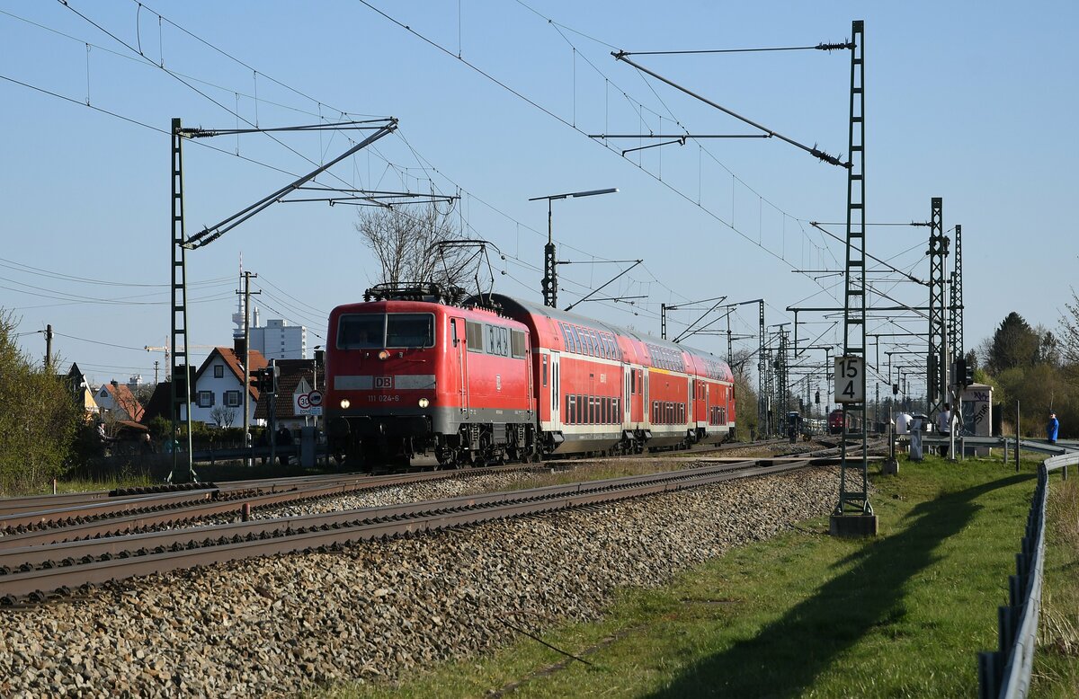111 024 am 23.04.21 bei München-Feldmoching