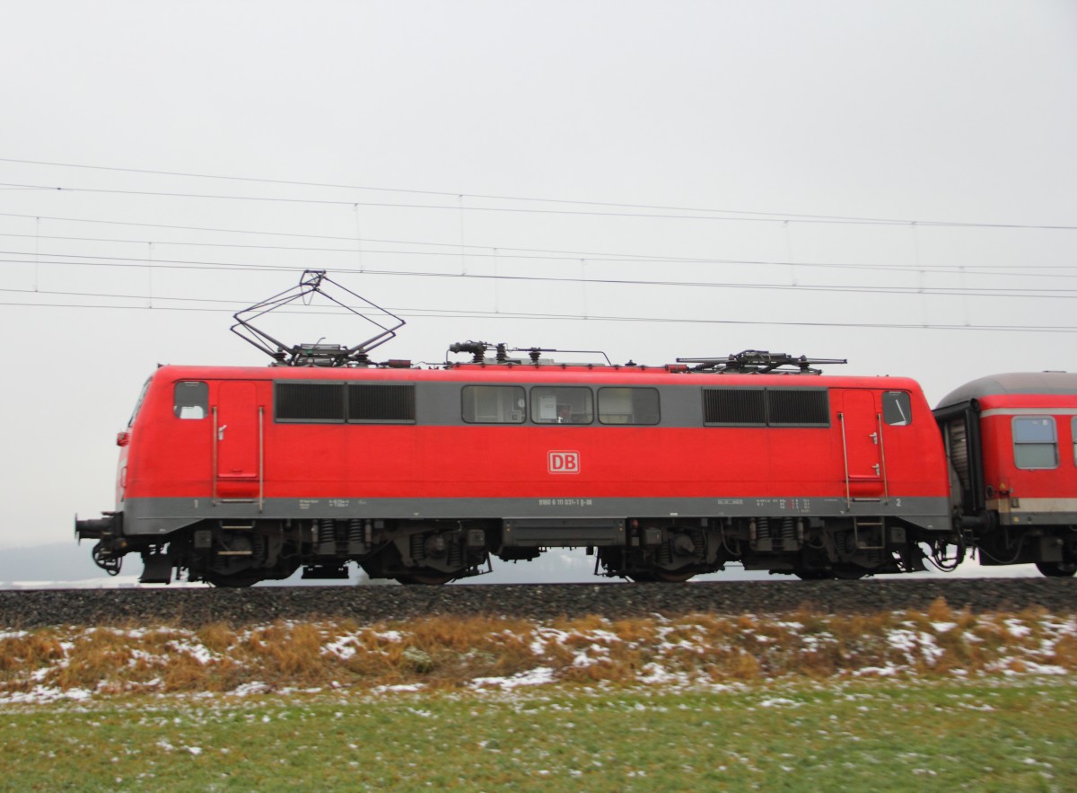 111 031-1 DB Regio bei Reundorf am 08.01.2015.