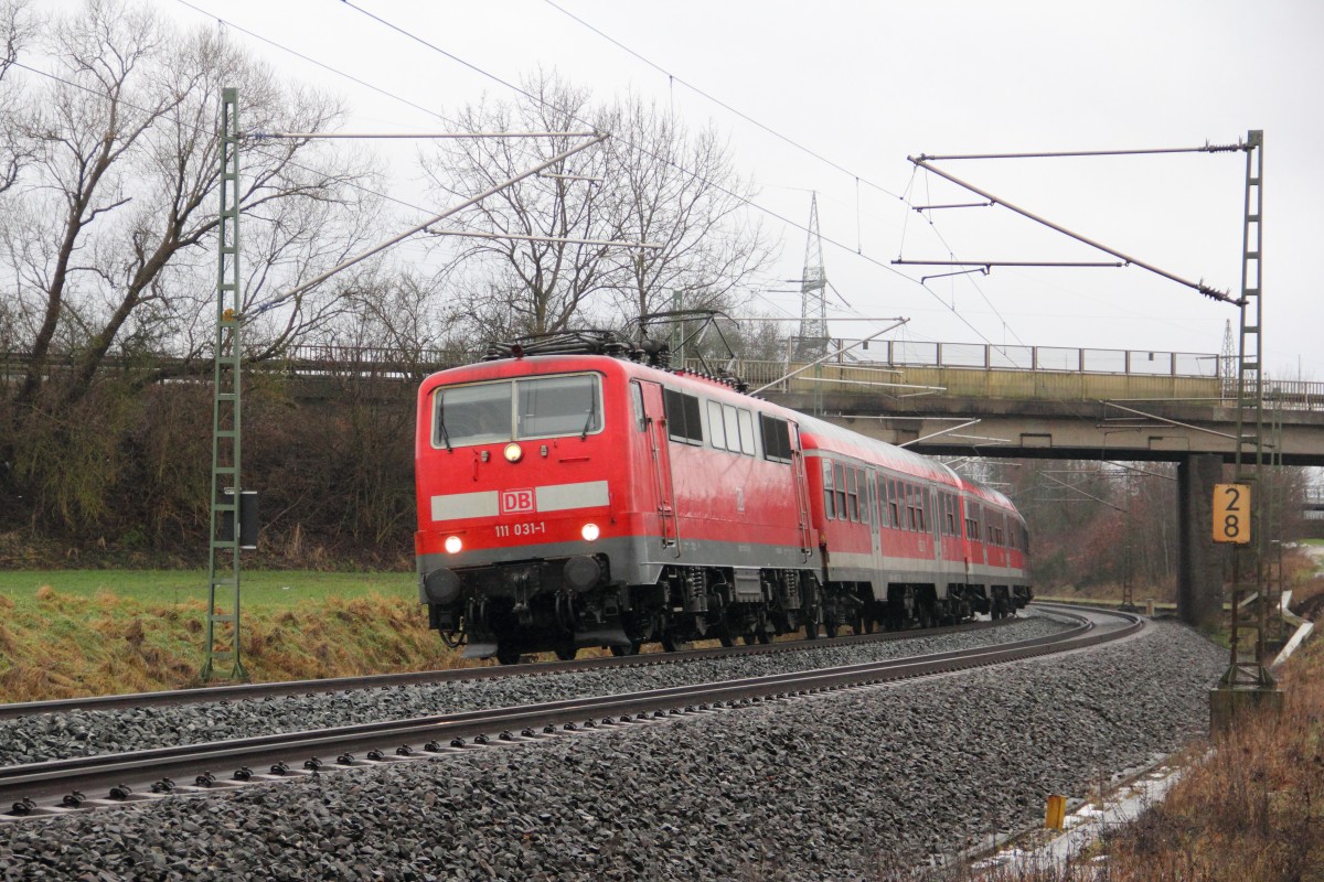 111 031-1 DB Regio bei Redwitz am 08.01.2015.