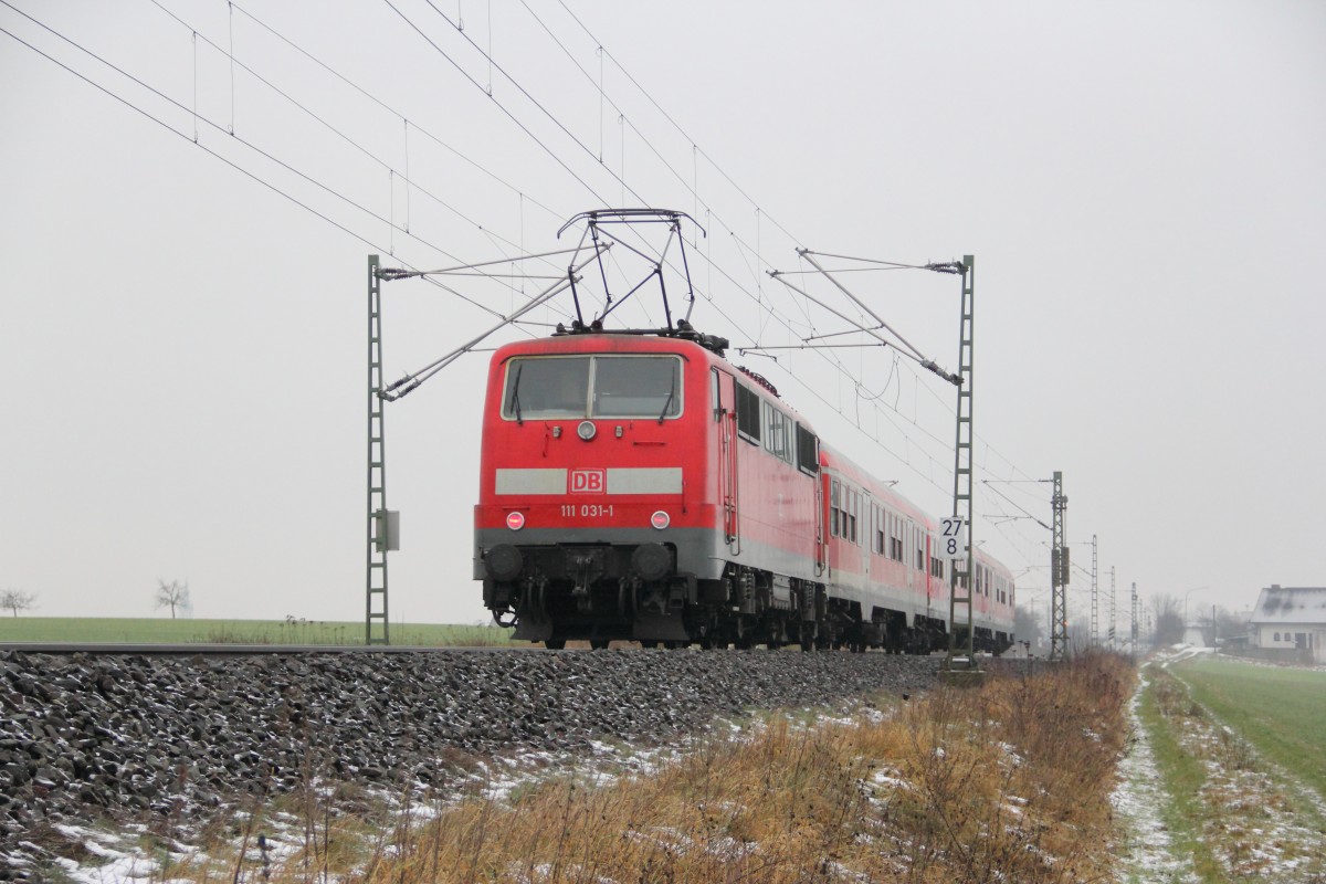 111 031-1 DB Regio bei Reundorf am 07.01.2015.