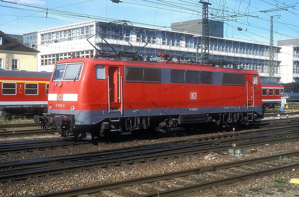 111 036  Regensburg Hbf  03.09.03