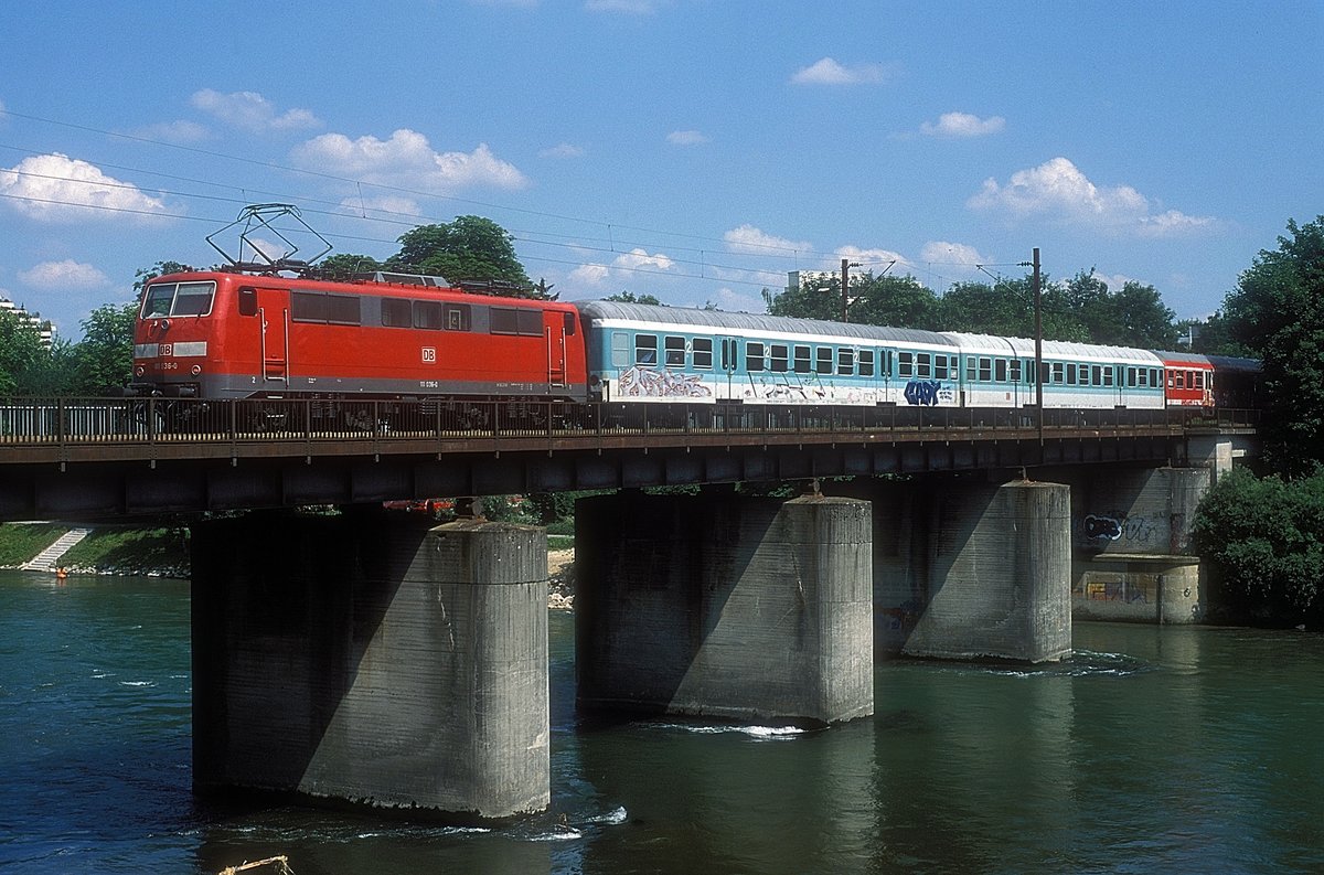 111 036  Ulm alte Donaubrücke  29.06.01
